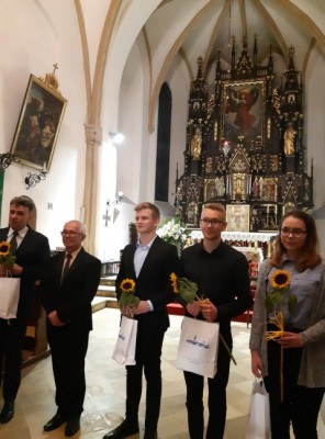 1Od lewej Adam Klarecki, Tadeusz Piotrowski, Bartłomiej Pacan, Szymon Wejcht i Jagoda Religa.jpg